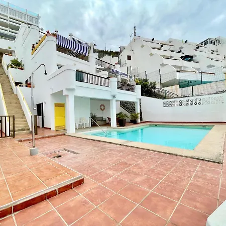 With Beautiful View, Pool, Aircon - Puerto Rico Apartamento