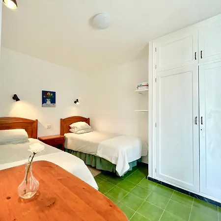 With Beautiful View, Pool, Aircon - Puerto Rico Apartamento